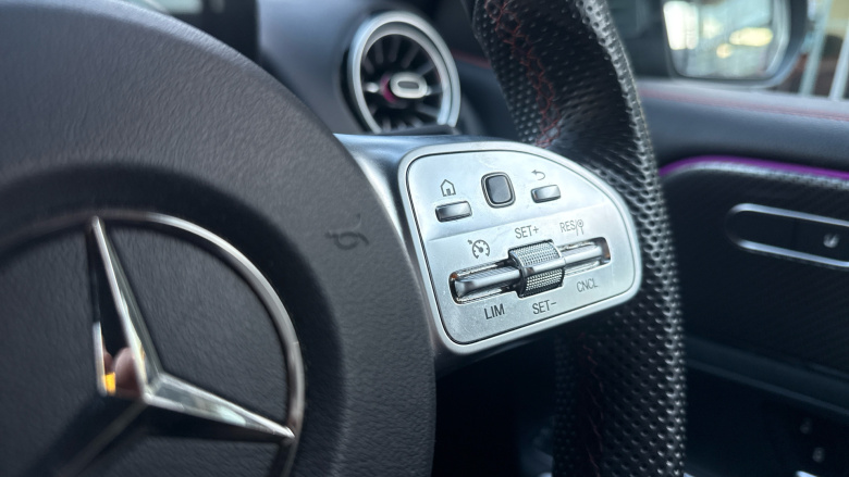 Mercedes-Benz GLB 200 AMG Line Premium 5dr 7G-Tronic Petrol Estate